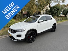 Volkswagen T-Roc - 1.5 TSI 150PK DSG Sport•Pano•Trekhaak