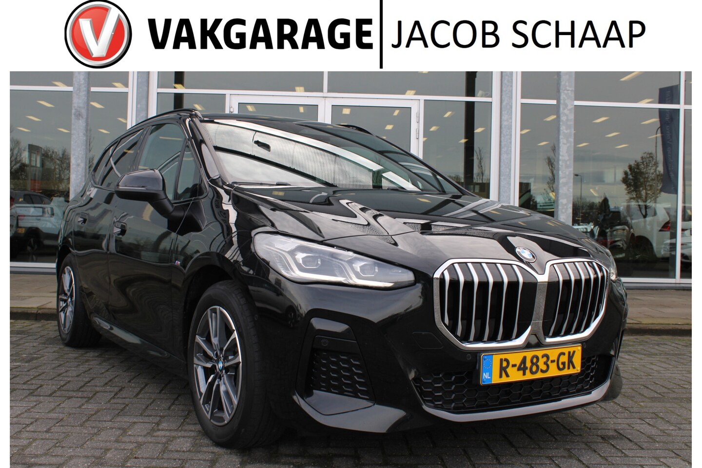BMW 2-serie Active Tourer - 218i | M-pakket | El. Trekhaak | AppleCarplay | Keyless | El. Achterklep - AutoWereld.nl
