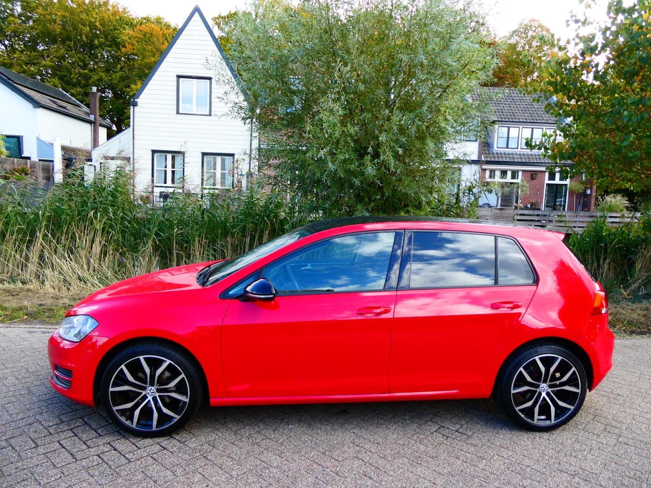 Volkswagen Golf - 1.2 TSI 105pk 5-deurs 90.000km. Airco Multimedia - AutoWereld.nl
