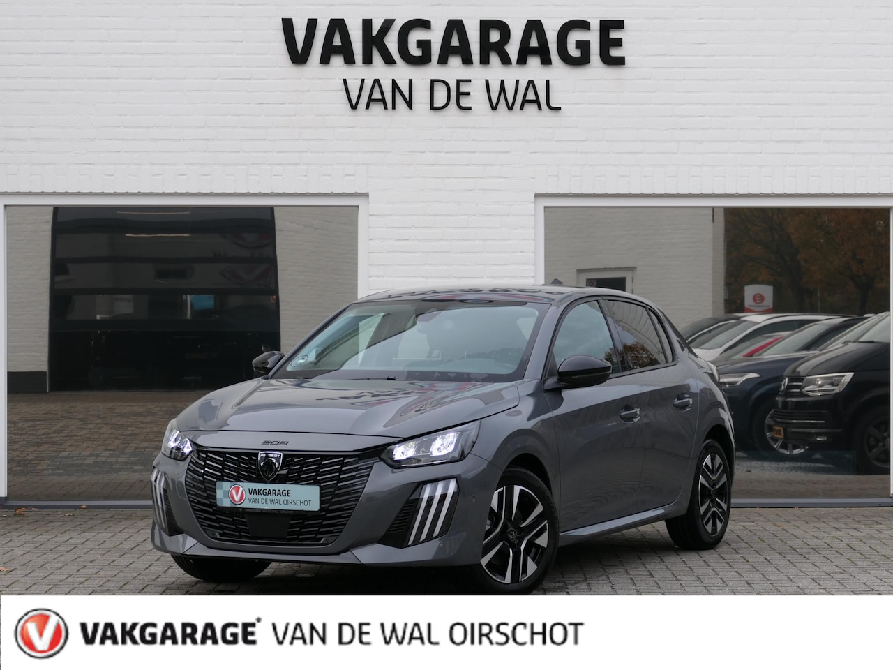 Peugeot 208 - 1.2 PureTech 100 Allure | Facelift | Rondomzicht camera | Adaptieve cruise control | Apple - AutoWereld.nl