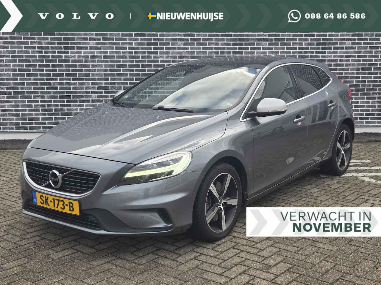 Volvo V40 - 2.0 T4 Business Sport | Panoramadak | Standkachel | Achteruitrijcamera | Keyless | Stoelve - AutoWereld.nl