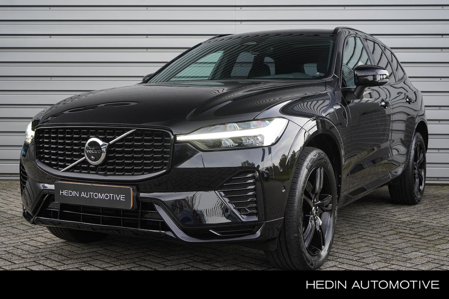 Volvo XC60 - 2.0 T6 Plug-in hybrid AWD R-Design | Panoramadak | Lederen Bekleding | Electrisch bedienba - AutoWereld.nl