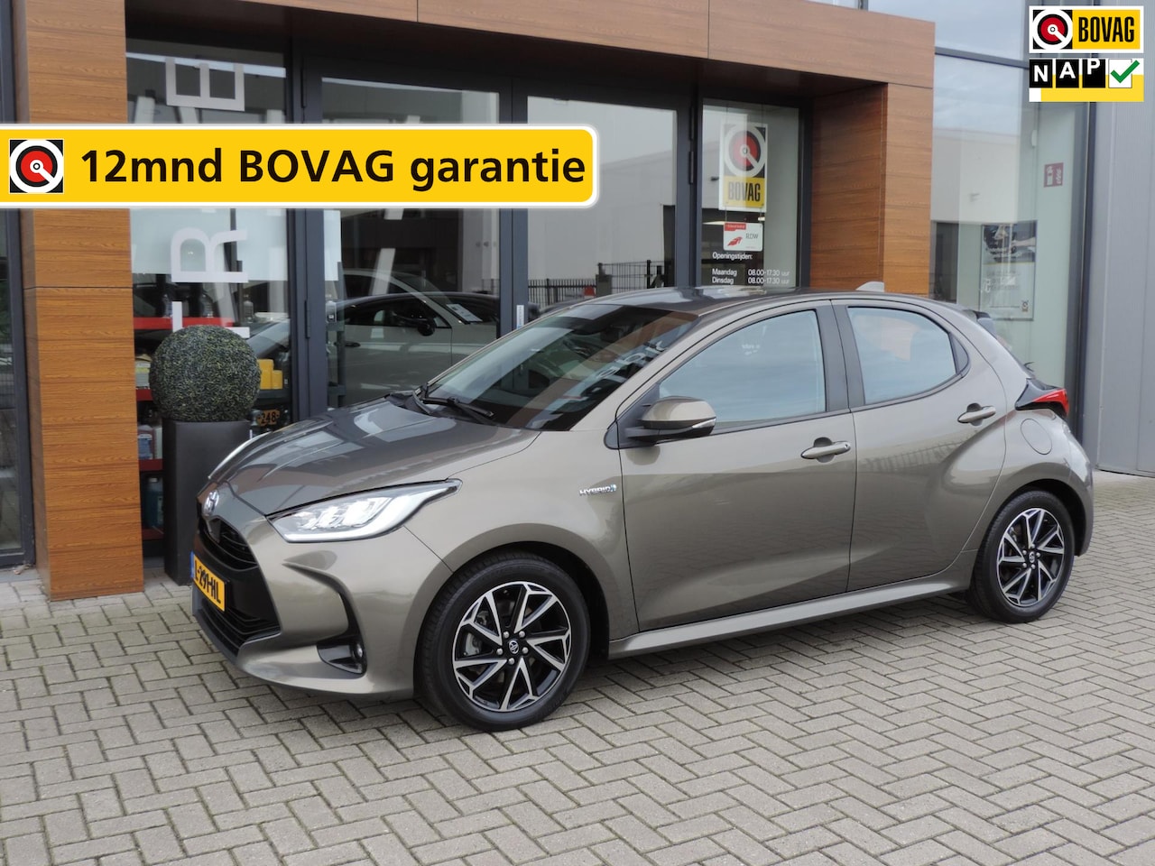 Toyota Yaris - 1.5 Hybrid Business Plus AUTOMAAT 79.000km | Leer+stoelverw | LED kopl | 16” Lmvelgen | Ca - AutoWereld.nl