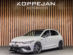 Volkswagen Golf - 2.0 TSI R 320PK 4Motion | PANORAMADAK | MATRIX LED | CAMERA | KEYLESS | WINTER PAKKET |