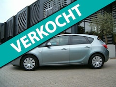 Opel Astra - 1.6 Edition Automaat + airco + GERESERVEERD