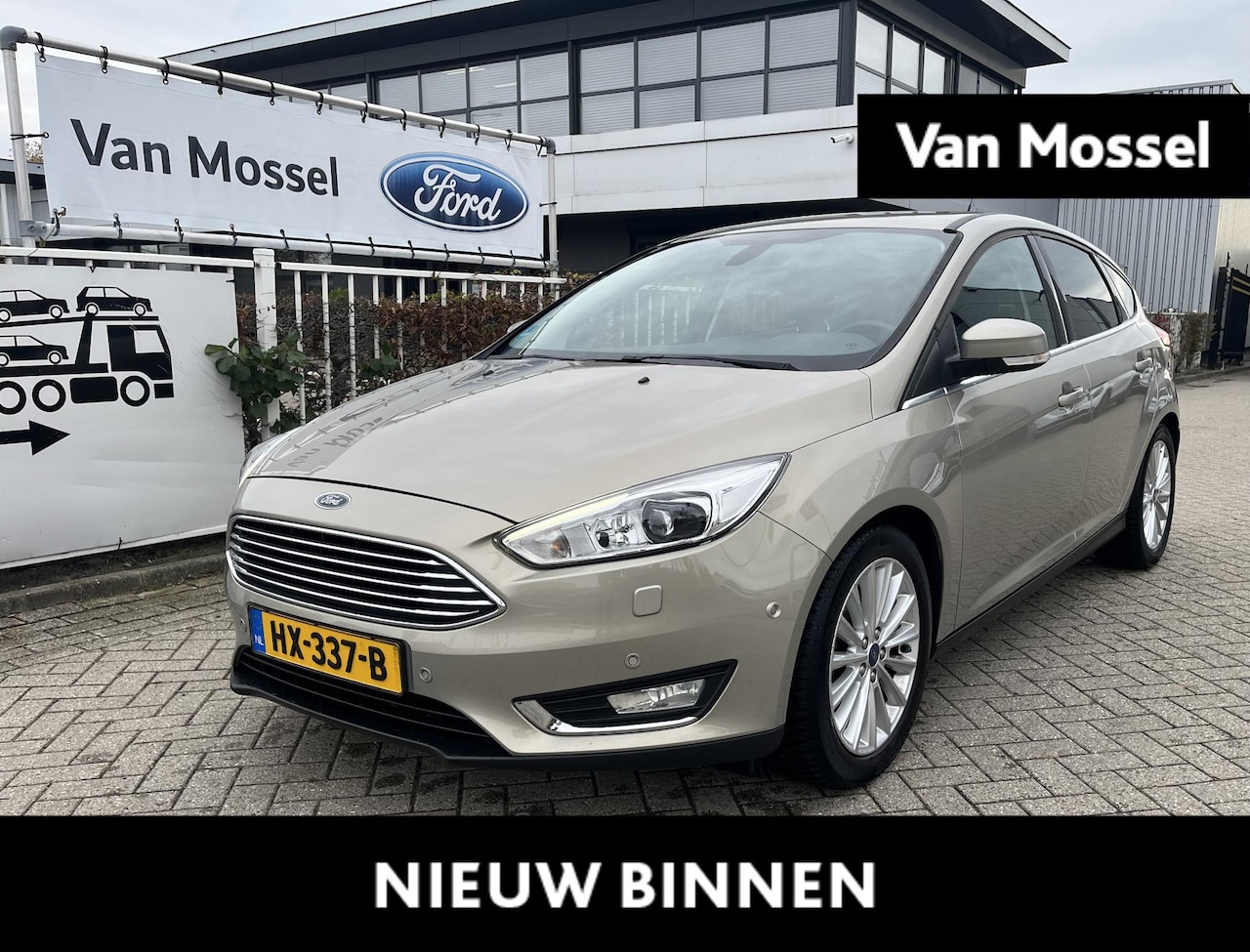 Ford Focus - 1.0 Titanium Edition | Stoel/Voorruit verwarming | Parkeersensoren Voor en Achter | Cuise - AutoWereld.nl