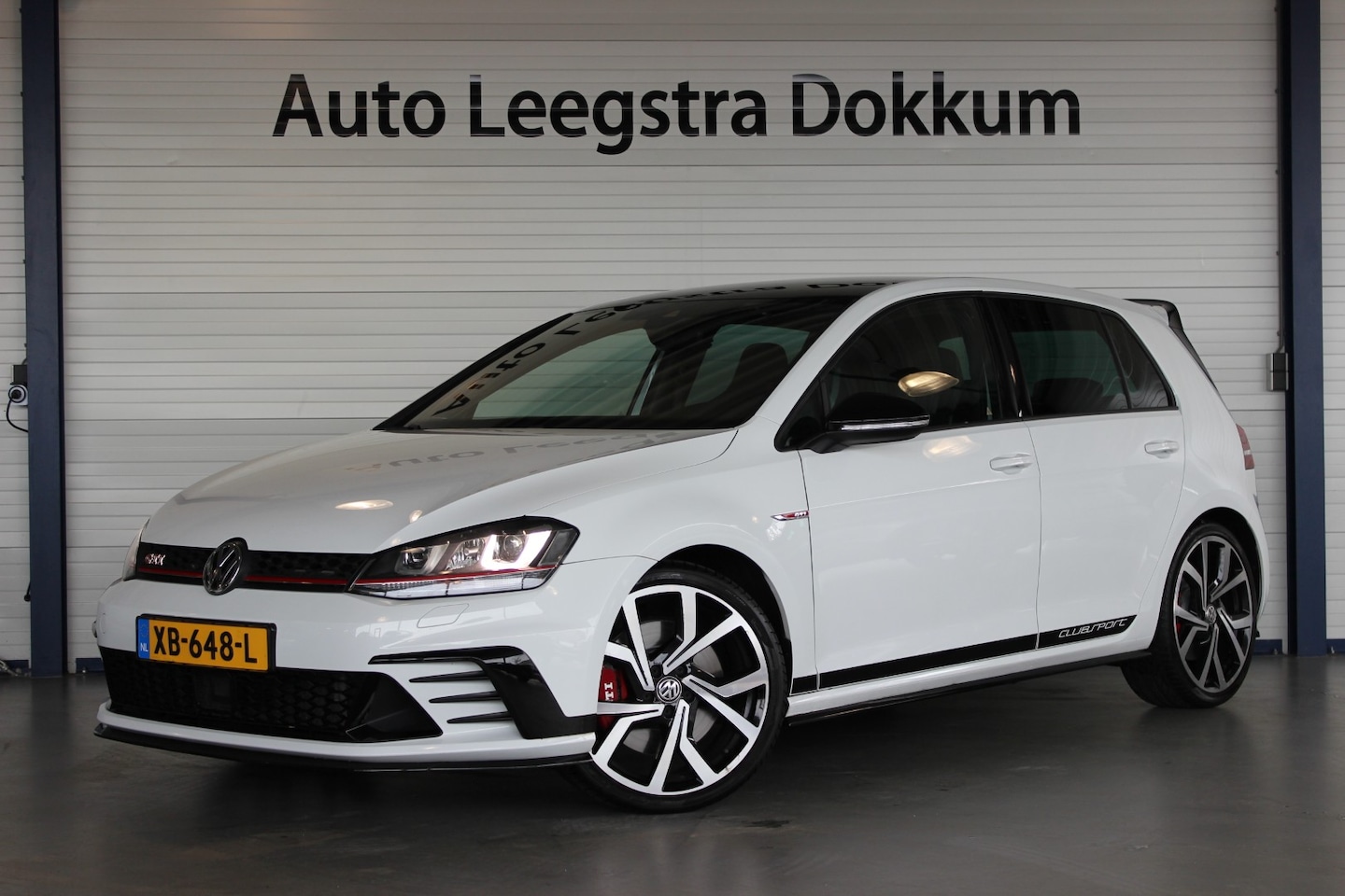 Volkswagen Golf - 2.0 TSI GTI Clubsport 2e eigenaar | Schaalstoelen | Camera | Carplay | Dynaudio | Adapt. C - AutoWereld.nl