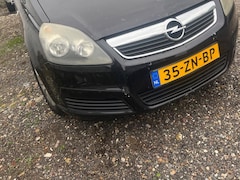 Opel Zafira - 1.8 Essentia