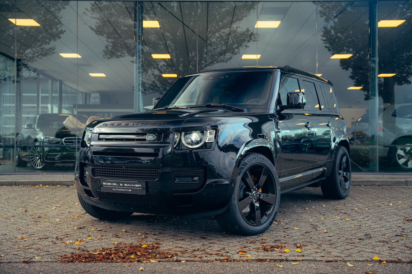 Land Rover Defender 110 - 2.0 P300e 110 X-Dynamic HSE ** URBAN ** 22inch ** Towing ** Cold Climate Dakspoiler ** Sid - AutoWereld.nl