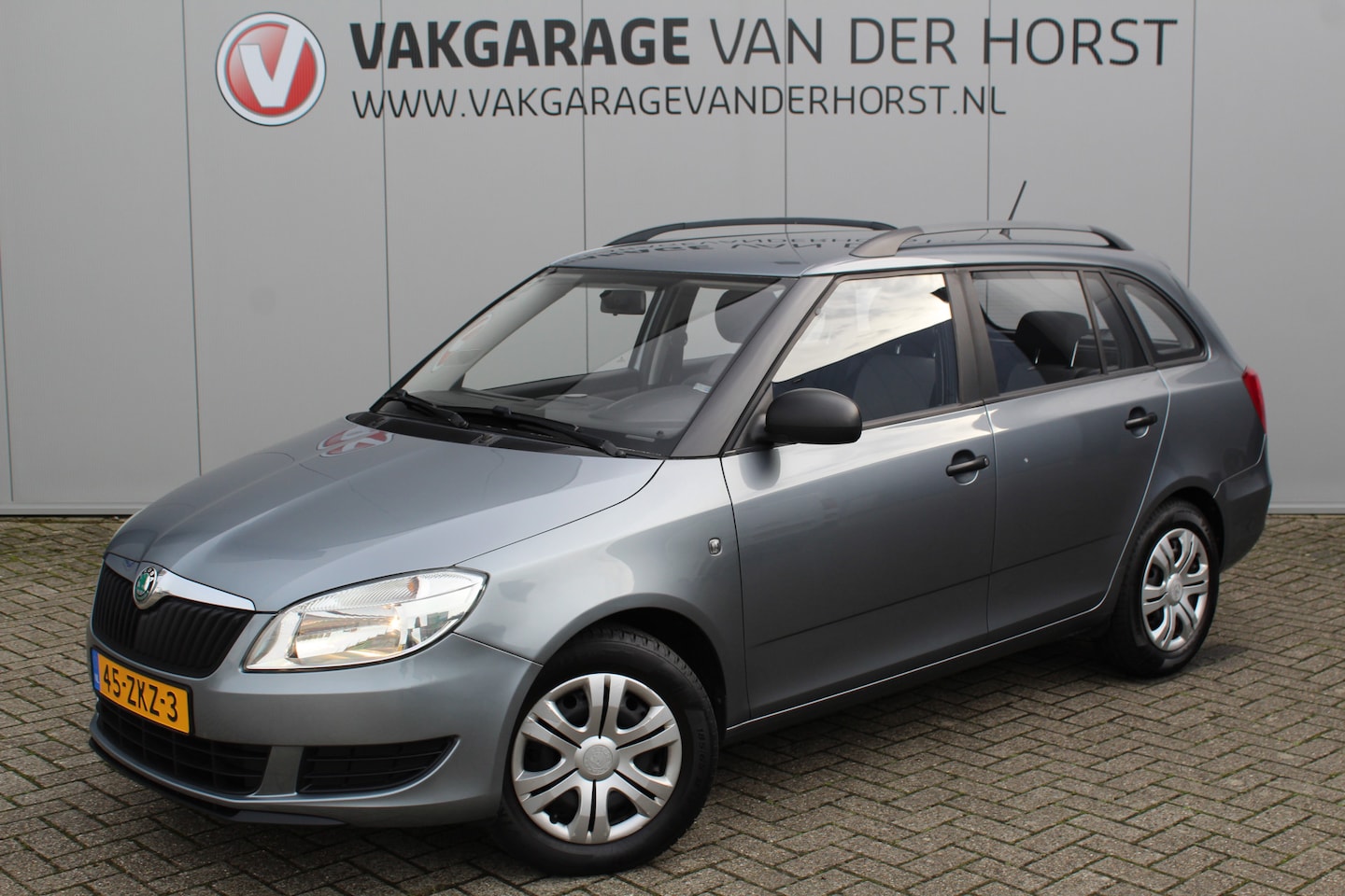 Skoda Fabia Combi - 1.2-86pk TSI Arctic. Nette, veelzijdige en goed onderhouden Skoda Fabia stationcar. Airco, - AutoWereld.nl