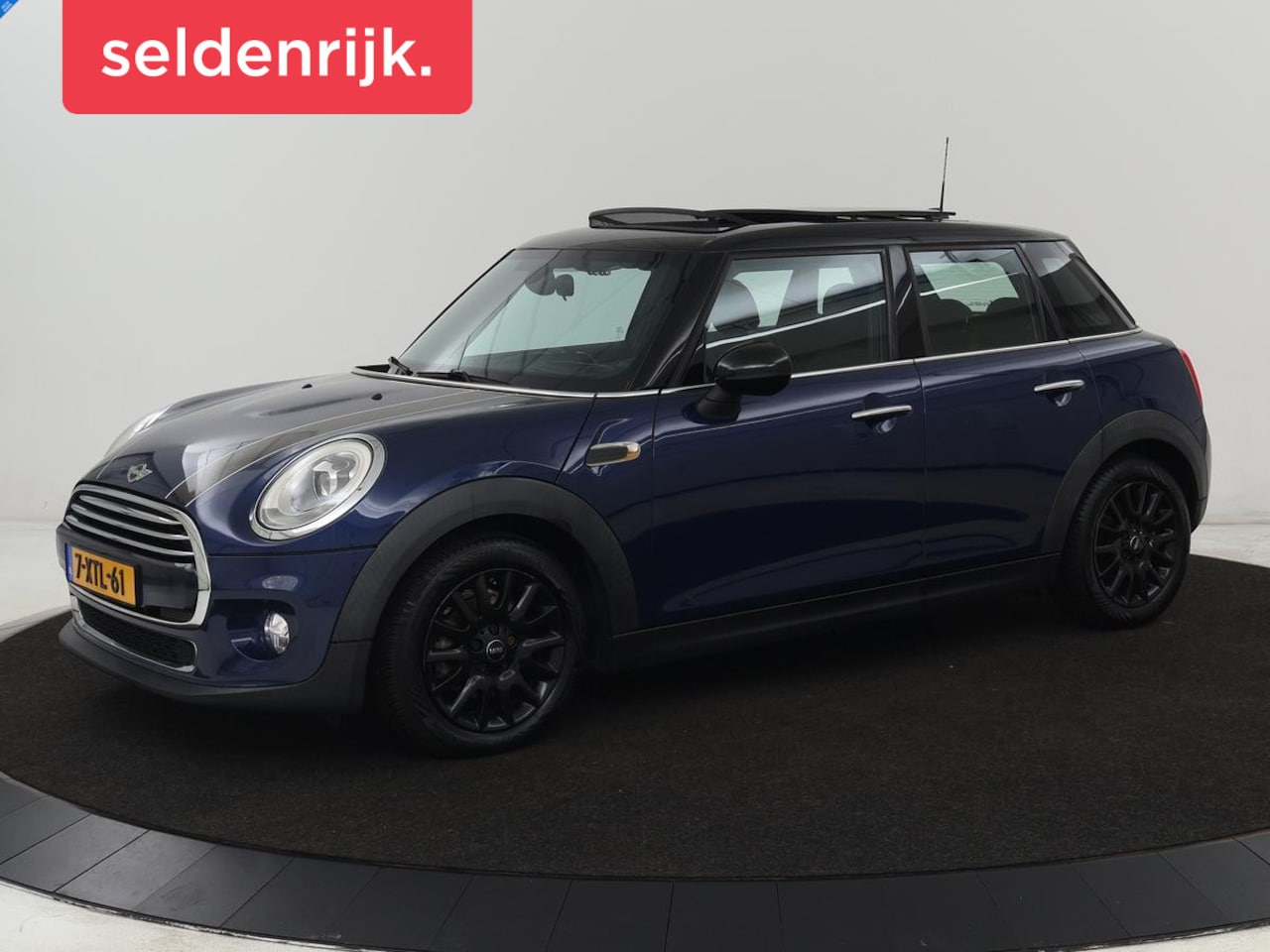 MINI Cooper - 1.5 D Pepper | Panoramadak | Head-Up | Navigatie | Climate control | Parkeerhulp | Bluetoo - AutoWereld.nl
