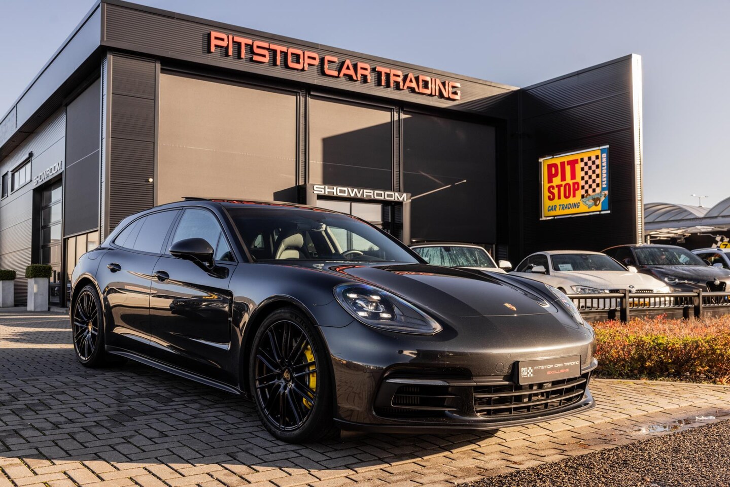 Porsche Panamera Sport Turismo - 2.9 4 E-Hybrid 2.9 4 E-Hybrid, 470 PK, Pano, BTW, Sportstoelen! - AutoWereld.nl