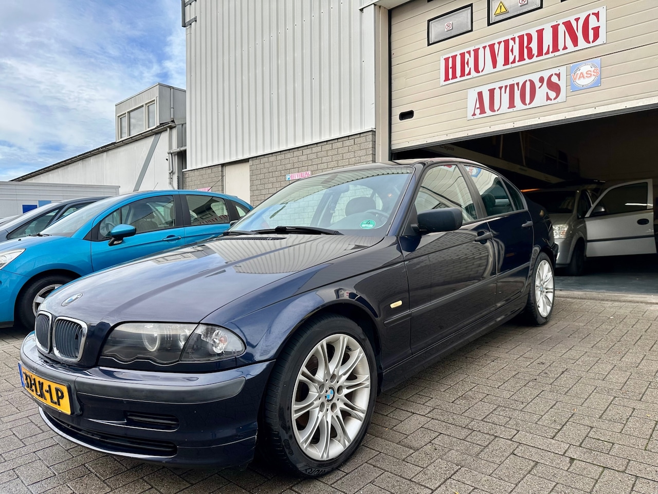 BMW 3-serie - 316i Executive | Airco | PDC | LEESTEKST - AutoWereld.nl