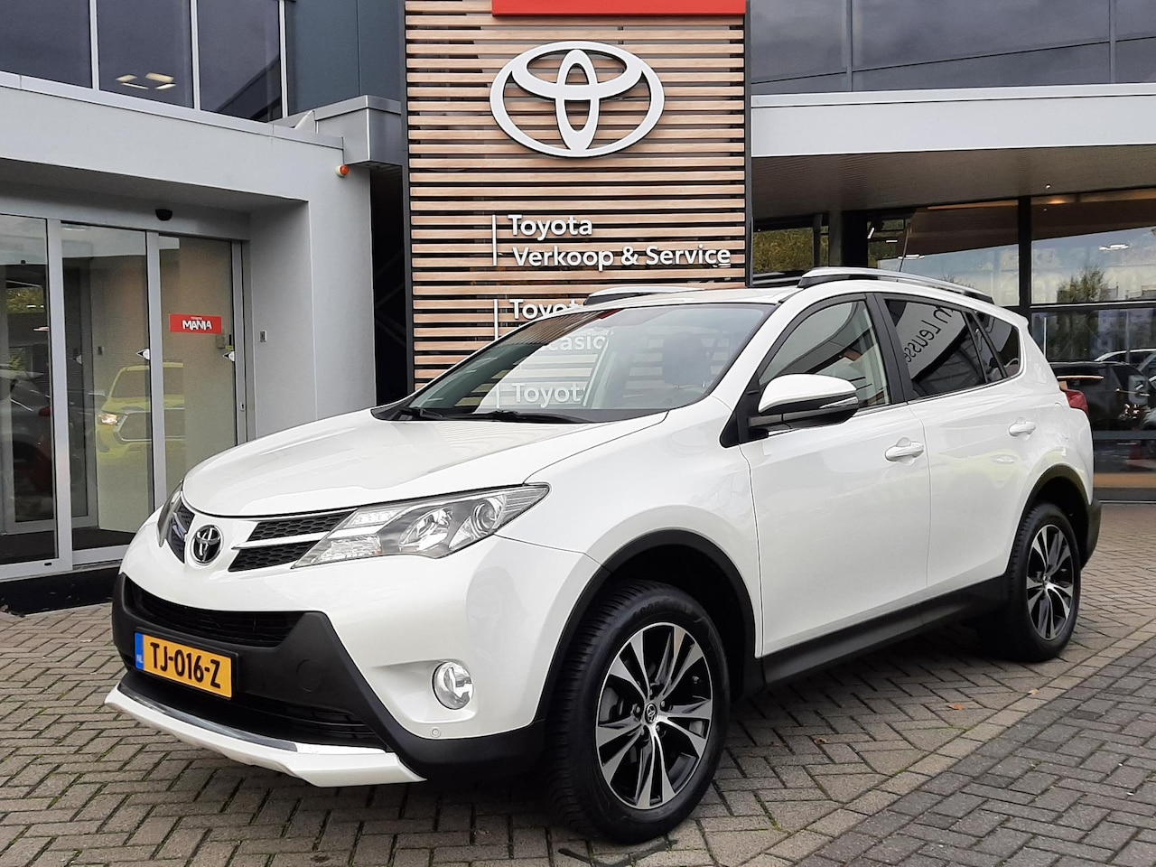 Toyota RAV4 - 2.0 Executive Business 4WD 2.0 Executive Business 4WD - AutoWereld.nl