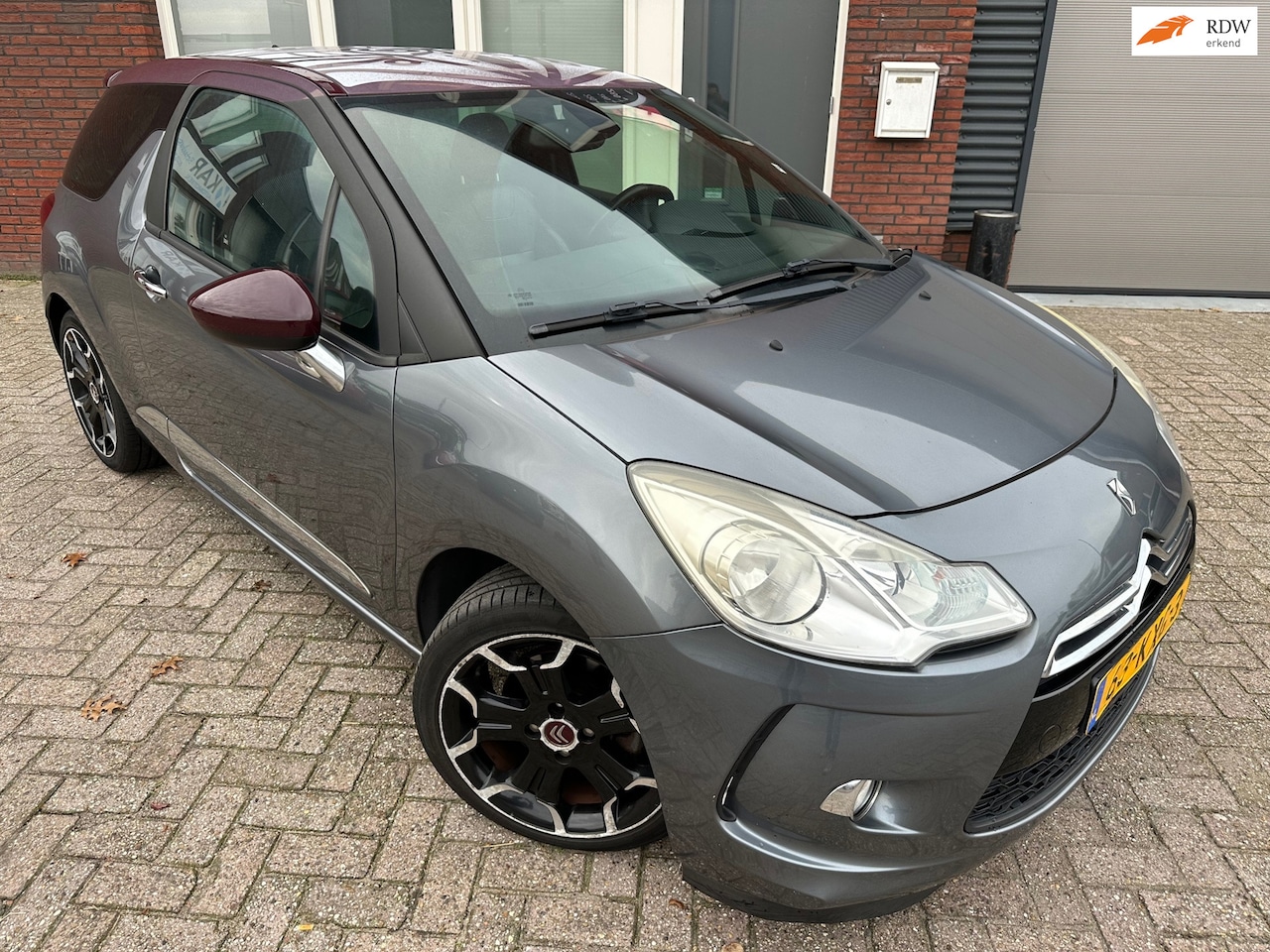 Citroën DS3 - 1.6 THP Sport Chic / Navi / Leder / PDC / Clima / Stoelverwarming - AutoWereld.nl