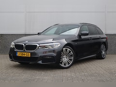 BMW 5-serie Touring - 520i High Executive M-Sport Leder dashboard / Pano / Individual / Camera / 19inch