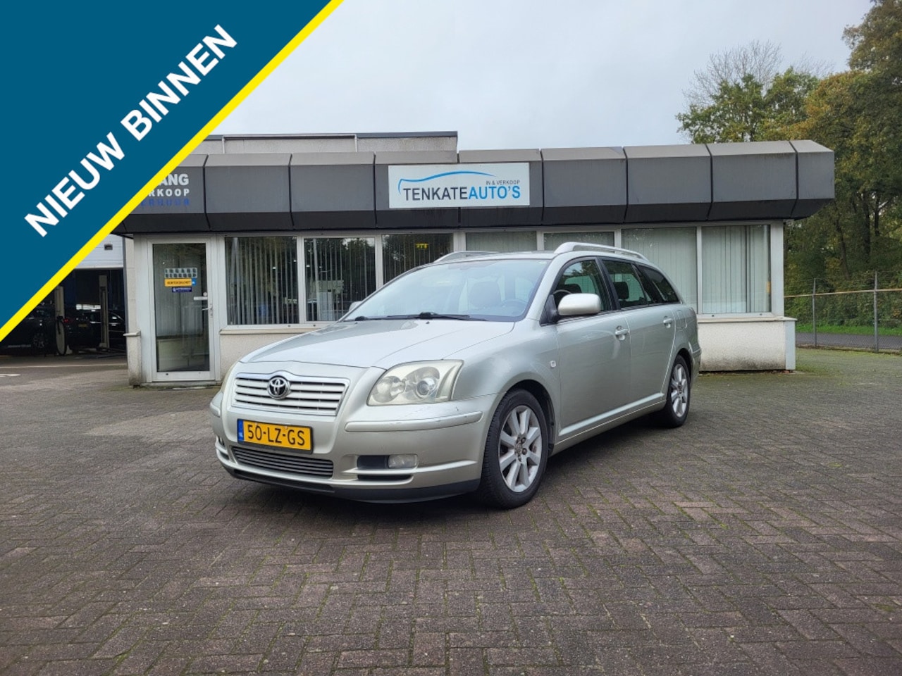 Toyota Avensis Wagon - 1.8 VVTi Linea Luna Airco Lichtmetaal Trekhaak - AutoWereld.nl