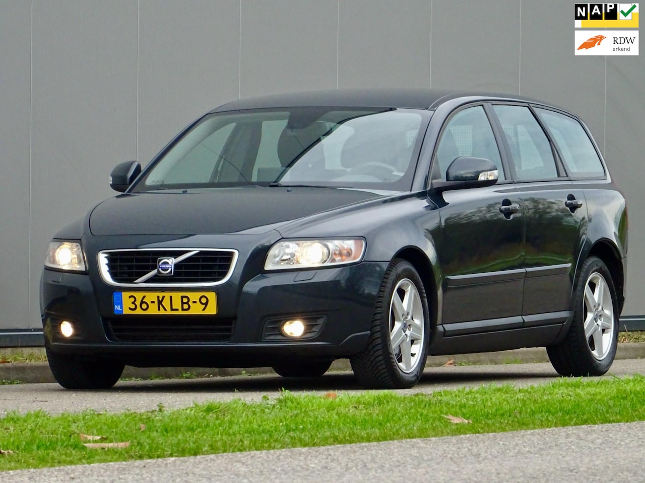 Volvo V50 - 2.0D Kinetic /// NL-Auto / D-Riem vv / - AutoWereld.nl