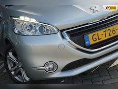 Peugeot 208 - 1.2 110PK Allure - Gris Aluminium - Navigatie/Bleutooth/LMV