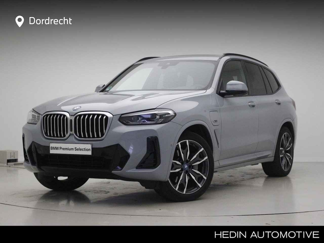 BMW X3 - xDrive30e M-Sport | 20" | Camera | Trekhaak | Leder | Voorbereiding Driving Assistance - AutoWereld.nl