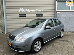 Skoda Fabia - 1.4-16V Elegance Cruise controle / Airco / NAP / trekhaak