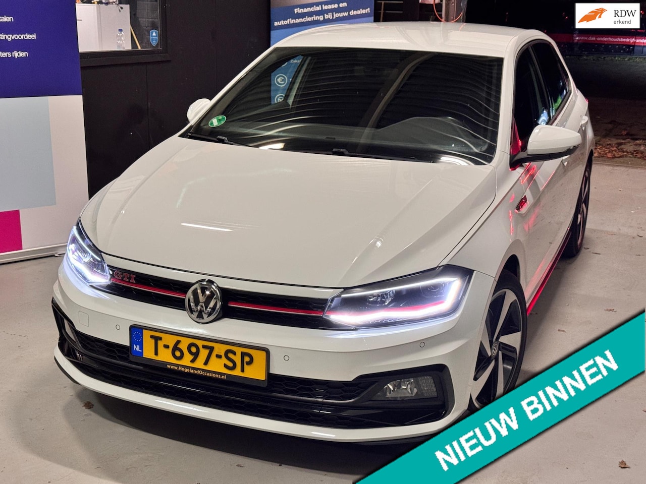 Volkswagen Polo - 2.0 TSI GTI 200PK VIRTUAL CAMERA LED CARPLAY NAVI GARANTIE - AutoWereld.nl
