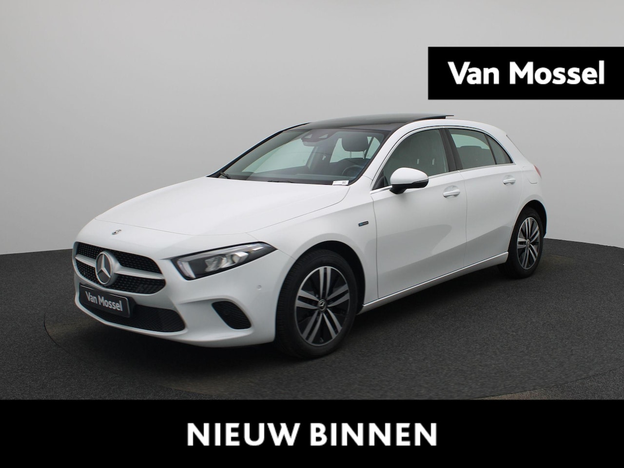 Mercedes-Benz A-klasse - 250 e Business Solution Luxury Limited | 218 PK | Schuifdak | Sfeerverlichting | Navigaite - AutoWereld.nl