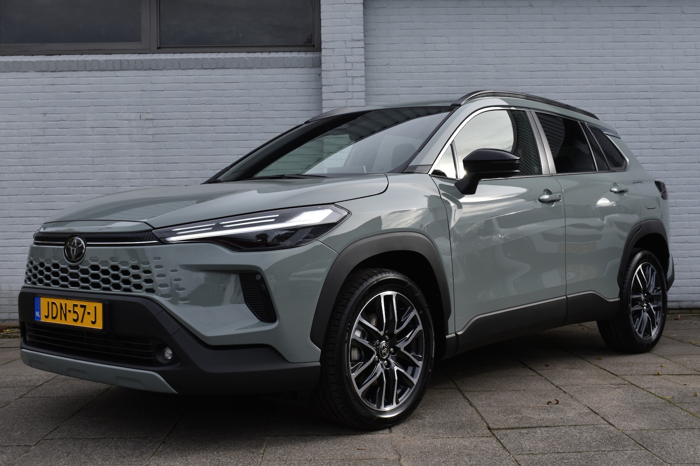 Toyota Corolla Cross - Hybrid 140 Dynamic Automaat 140pk | BSM | Stoel&stuur verwarming | PDC voor&achter | - AutoWereld.nl