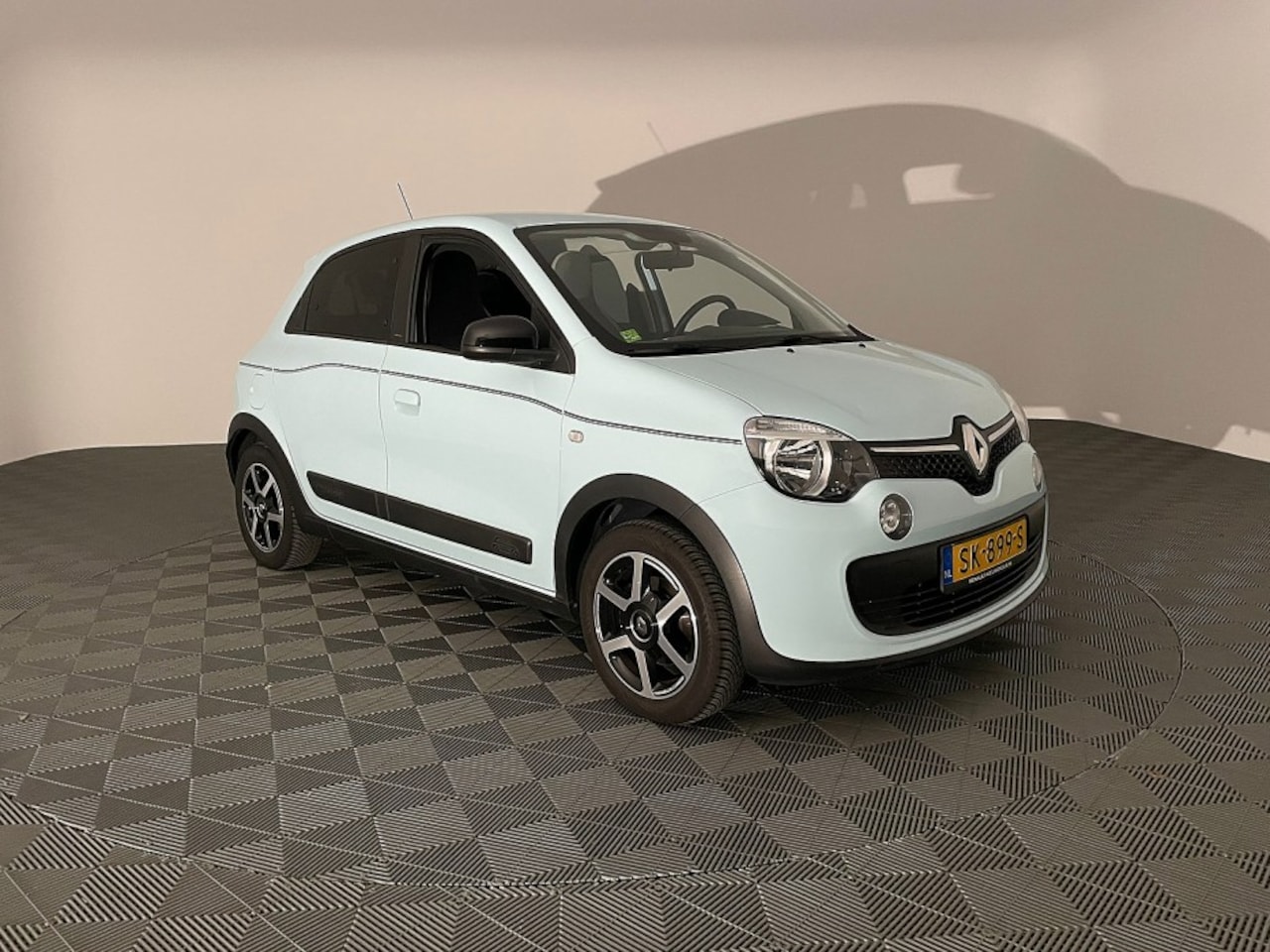 Renault Twingo - 1.0 SCe Limited | AIRCO | PDC | CRUISE | VELGEN - AutoWereld.nl