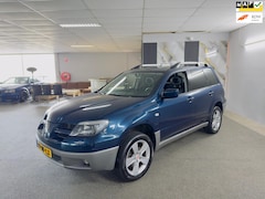 Mitsubishi Outlander Sport - 2.0 4WD Warrior Apk Nieuw, Airco, E-Ramen, N.A.P, Stoelverwarming, Lm velgen, 2 sleutels