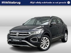 Volkswagen T-Roc - 1.5 TSI 150PK DSG Style / Digital Cockpit Pro / Panoramadak / Park Assist / Dodehoeksensor