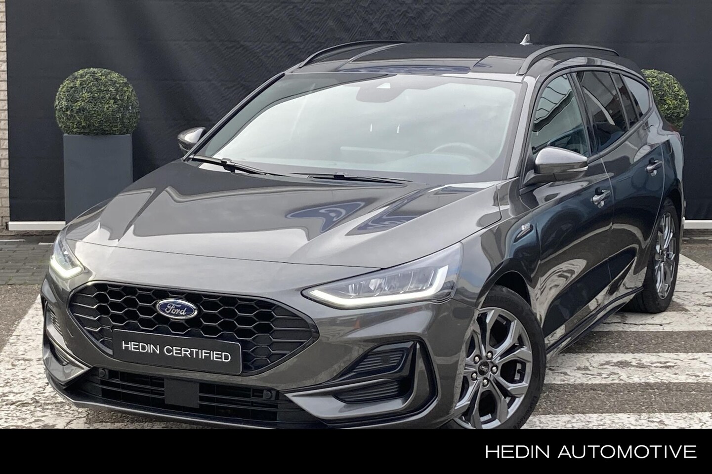 Ford Focus Wagon - 1.0 EcoBoost Hybrid ST Line | Winterpack - AutoWereld.nl