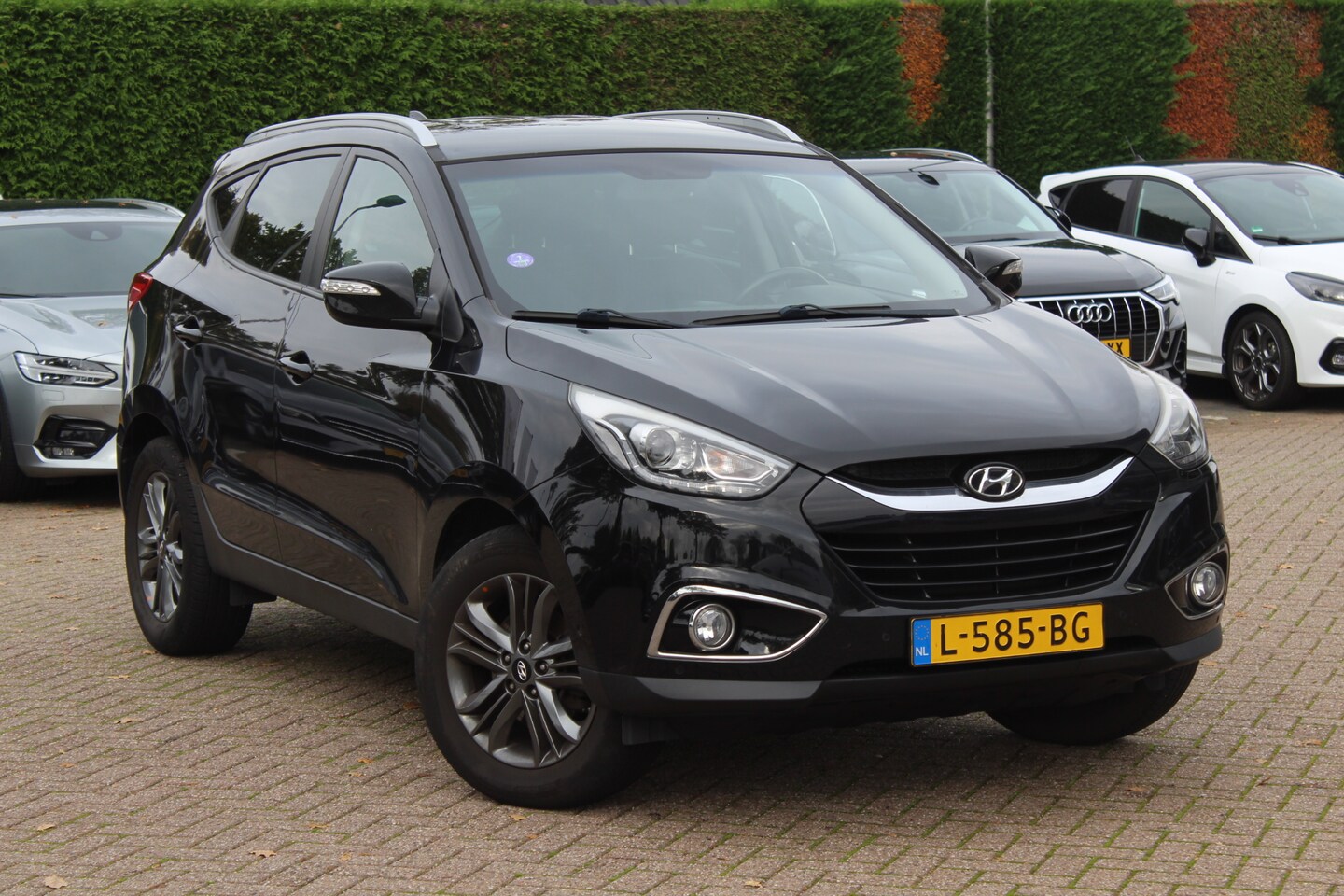 Hyundai ix35 - 1.6i GDI i-Catcher / Camera / Leder / Navigatie / 17'' / Stoelverwarming 4x / Cruise Contr - AutoWereld.nl