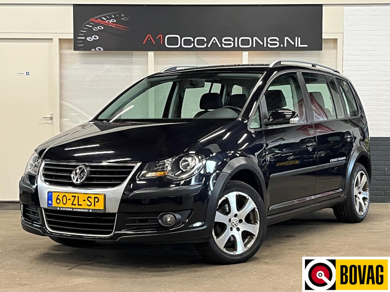 Volkswagen Touran Cross - 1.6 + DEALER ONDERHOUDEN - AutoWereld.nl