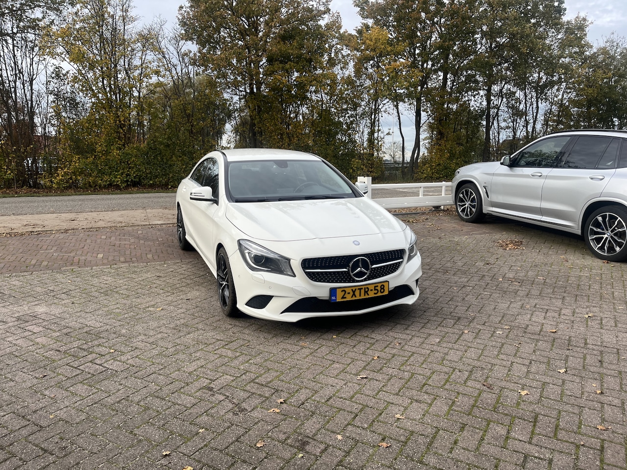 Mercedes-Benz CLA-Klasse - 180 BlueEFF. Lease Edition NAVI HALF LEER PDC XENON - AutoWereld.nl