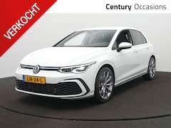 Volkswagen Golf - 1.4 eHybrid GTE 245PK / 18 Inch / Stoelverwarming / Navi