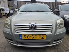 Toyota Avensis Wagon - 2.2 D-4D Linea Luna