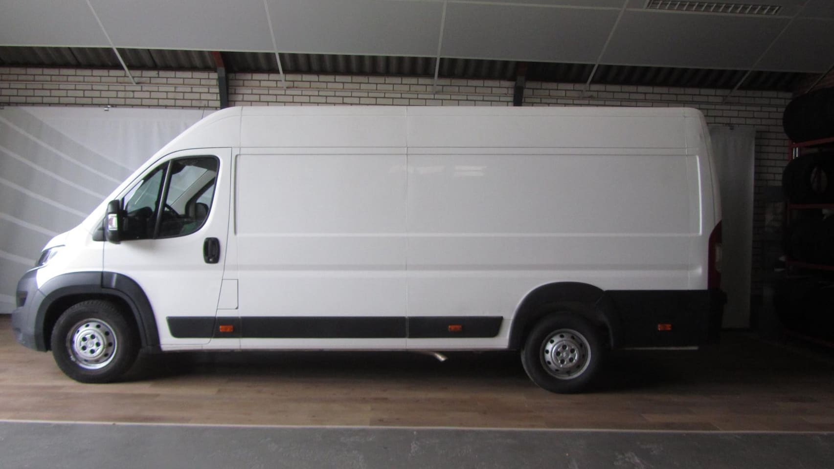 Citroën Jumper - 35 2.2 BlueHDi 165 L4H3 Club Zwaar 35 2.2 BlueHDi 165 L4H3 Club Zwaar - AutoWereld.nl