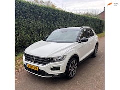 Volkswagen T-Roc - 1.5 TSI Sport xenon digitale teller panodak