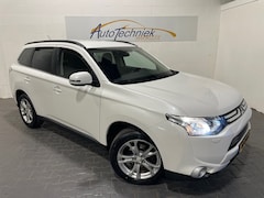 Mitsubishi Outlander - 2.0 Intense+ *7PERS*NL-Auto*Trekhaak