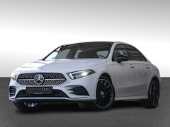 Mercedes-Benz A-klasse - 250e AMG Line * HP-LED, NAVI+, PANORAMA, NIGHT, DISTR, 19-inch LMV, AMBIENTE * 1e EIG - UN