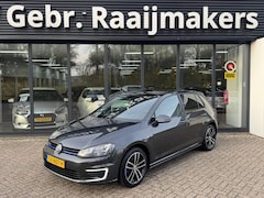 Volkswagen Golf - 1.4 TSI GTE *Panoramadak*Winterpakket