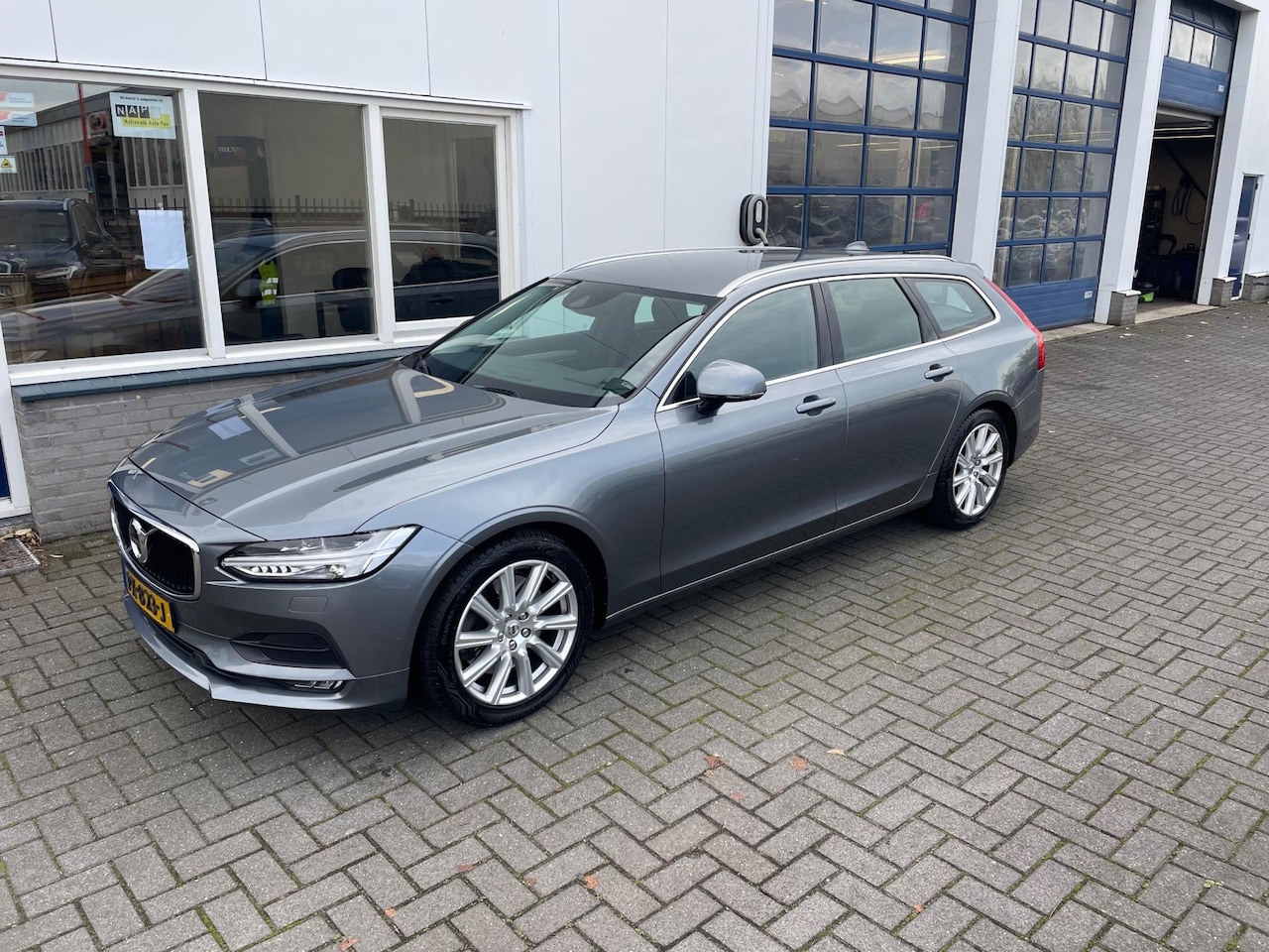 Volvo V90 - 2.0 T5 Momentum 2.0 T5 Momentum - AutoWereld.nl