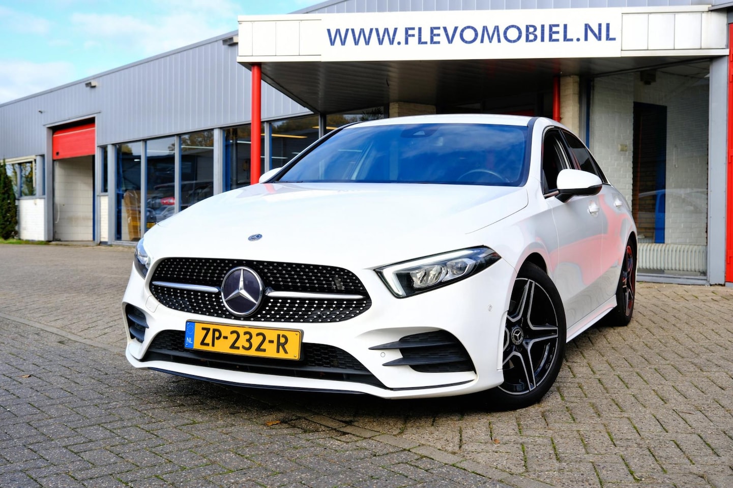Mercedes-Benz A-klasse - 180d Aut. AMG Sedan 4-drs Premium Navi|LED|Camera|Virtual|PDC - AutoWereld.nl