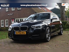 BMW 1-serie - M135i xDrive High Executive Aut. | M-Pakket | Harman-Kardon | Sportstoelen | Prof. Navi |