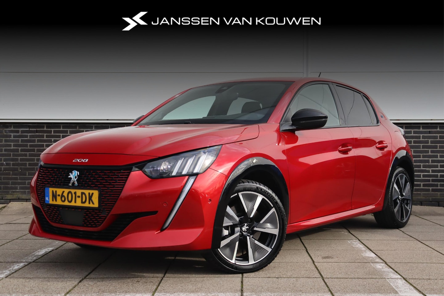 Peugeot e-208 - EV GT Pack 50 kWh * Stoelverwarming * Apple Carplay * Clima * Adaptieve Cruise * SOH 93% * - AutoWereld.nl