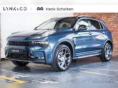 Lynk & Co 01 - 1.5 | Automaat | Panoramadak | Parkeercamera | Parkeersensoren voor + achter | Adaptive cr