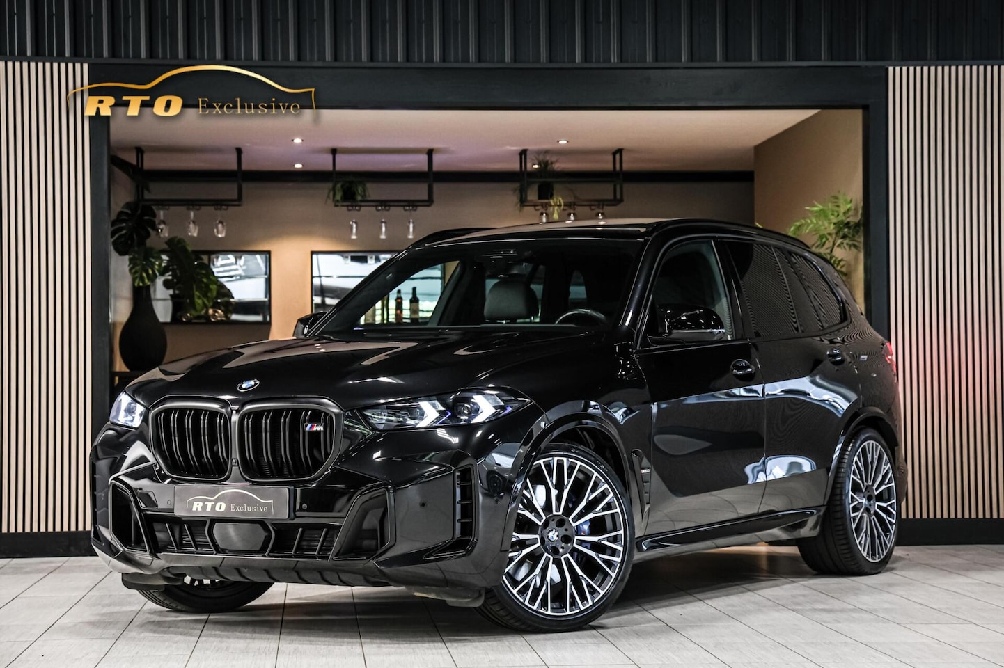 BMW X5 - M60i xDrive M-Sport Pro|B&W|Skylounge|Carbon|22''|VOL - AutoWereld.nl