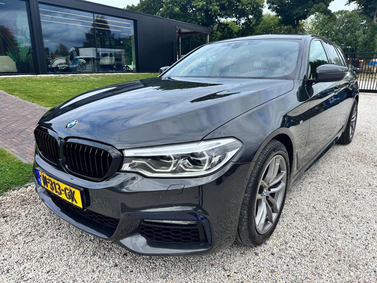 BMW 5-serie Touring - 540d xDrive High Executive 540d xDrive High Executive - AutoWereld.nl