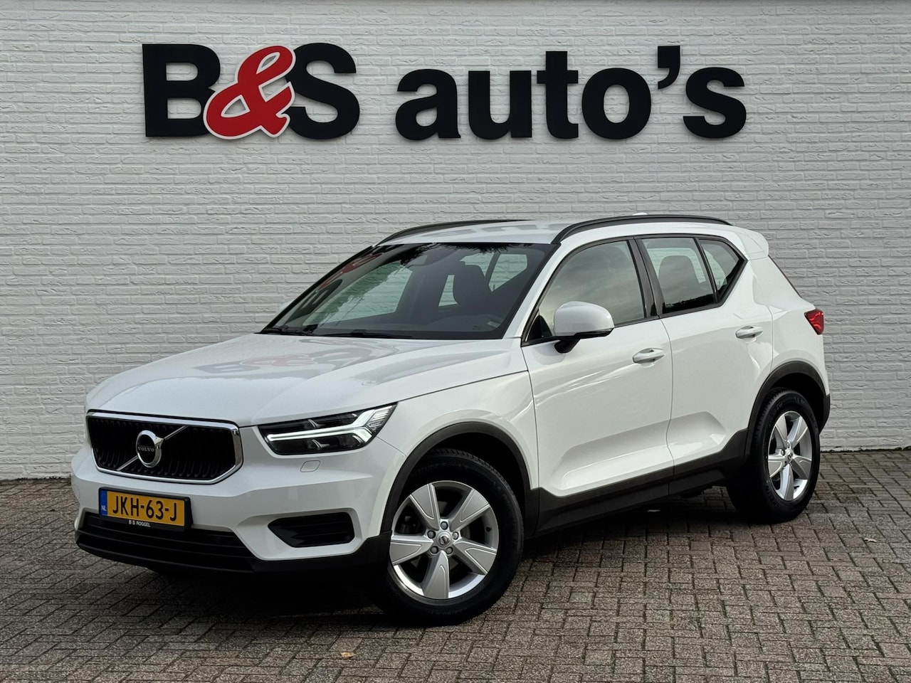 Volvo XC40 - 1.5 T3 Adaptive cruise Climate control Stoelverwarming Navigatie LED koplampen parkeersens - AutoWereld.nl